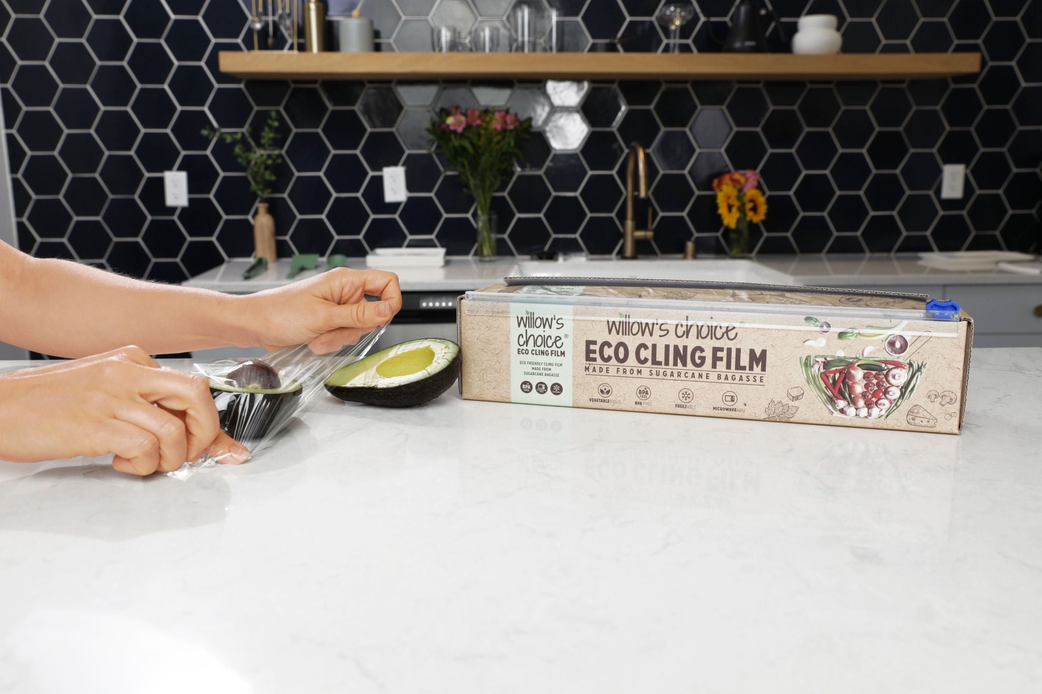 Eco Cling Film | Made from Sugarcane Plant Based Material | Vegan, Recyclable, BPA Free | Microwave Safe with Dispenser & Cutter (100m x 30cm)